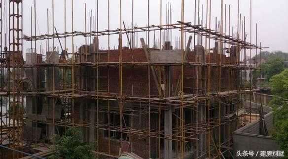 湖南80后帶媳婦回家蓋起農村別墅，從此過上“地主”般的生活