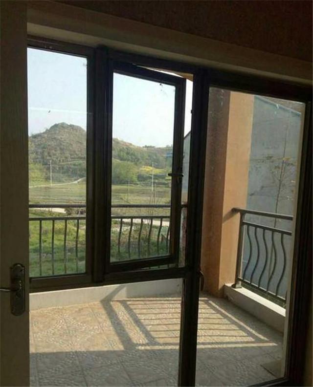 曬曬我的自建房，村里首富花了65萬蓋的，全村人都搶著要參觀