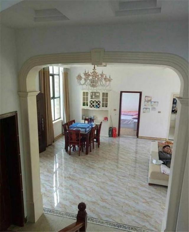 曬曬我的自建房，村里首富花了65萬蓋的，全村人都搶著要參觀