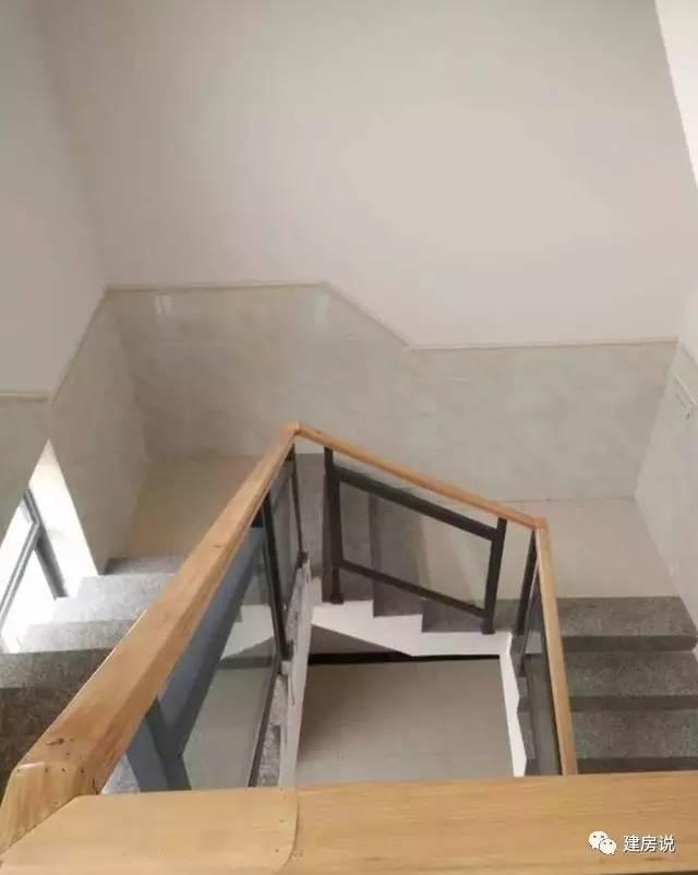 云南網友53萬自建三層洋別墅，內設KTV媲美百萬豪宅