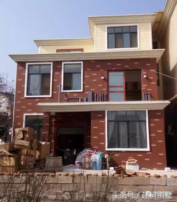 江西老表50萬自建農村別墅，做了件讓全家都揚眉吐氣的事兒