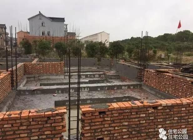 農村自己蓋房子，水泥砂漿能否代替混合砂漿？