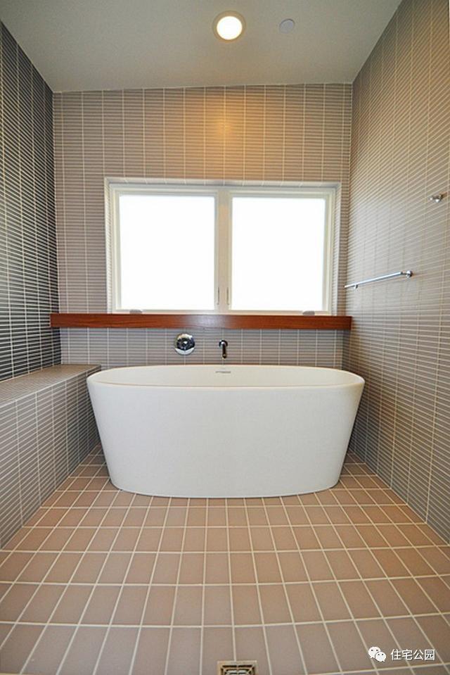 德國(guó)農(nóng)村自建房，不一樣的裝配式建筑，要不要來(lái)一棟這樣的？