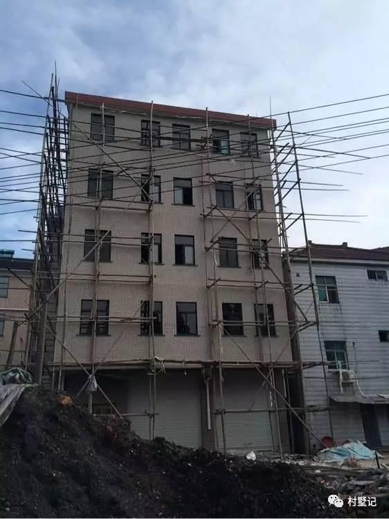 山東老板曬90萬的農村自建房，房間大的可以當教室用