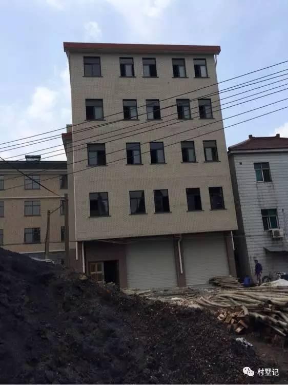 山東老板曬90萬的農村自建房，房間大的可以當教室用