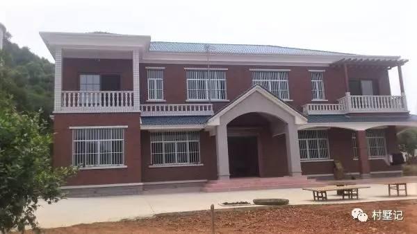 婆婆執意要兩兄弟自建農村雙拼別墅，沒想到建出來效果驚人