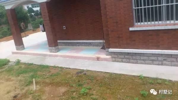 婆婆執意要兩兄弟自建農村雙拼別墅，沒想到建出來效果驚人