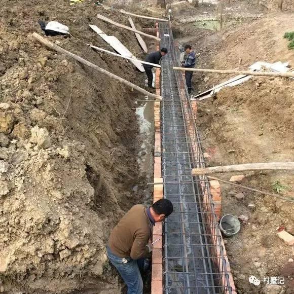 安徽網友為父母自建二層復式農村別墅，美得不敢看