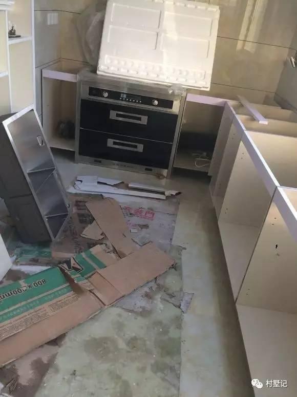 「附裝修實拍」兩層自建農村別墅，看后才覺得自家的房子白建了