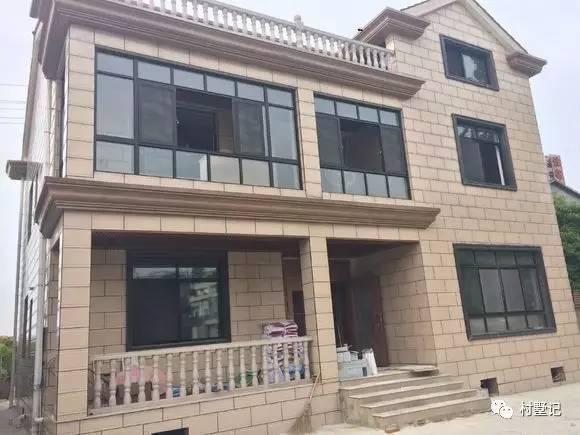 「附裝修實拍」兩層自建農村別墅，看后才覺得自家的房子白建了