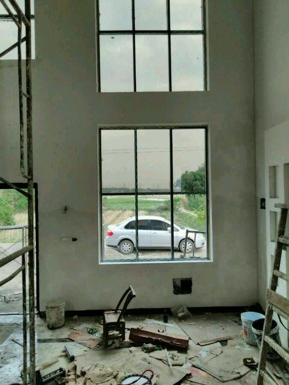 小伙花50萬為父母建別墅養(yǎng)老，卻被網(wǎng)友噴慘了