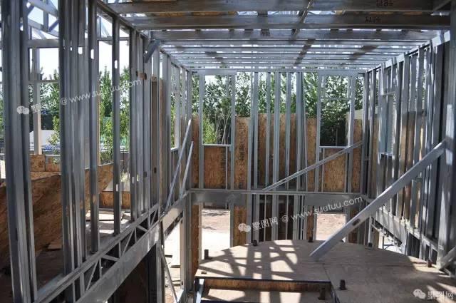 不用一磚一瓦建能抗9級(jí)地震的別墅，建造時(shí)間還特別短