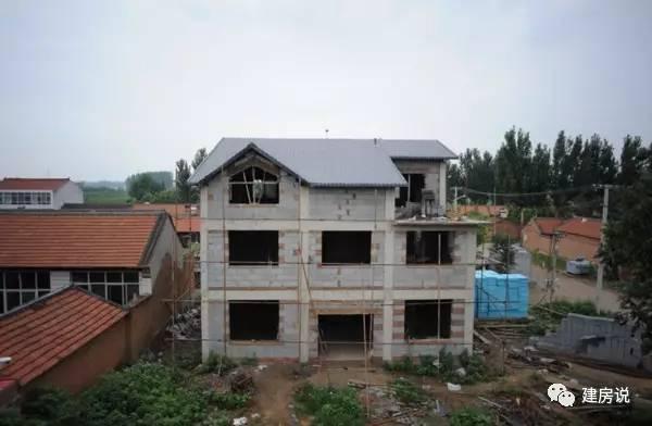 包工頭說別墅外墻這樣做省10萬元！