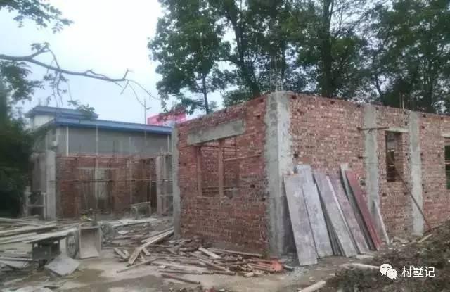 湖北老板40萬建中式農村別墅，看一眼就心動