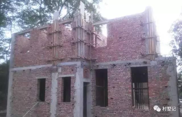 湖北老板40萬建中式農村別墅，看一眼就心動