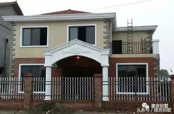 兩層別墅圖跟五六十萬的別墅相比絲毫不差，簡單實用