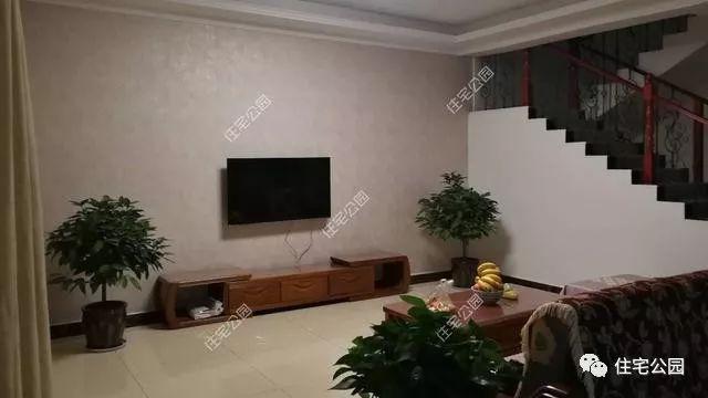 做毛坯花了50萬(wàn)，裝修花了20萬(wàn)，這套2層別墅，驚艷了十里八鄉(xiāng)