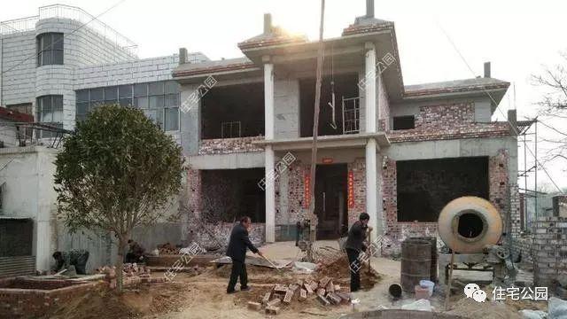 做毛坯花了50萬(wàn)，裝修花了20萬(wàn)，這套2層別墅，驚艷了十里八鄉(xiāng)