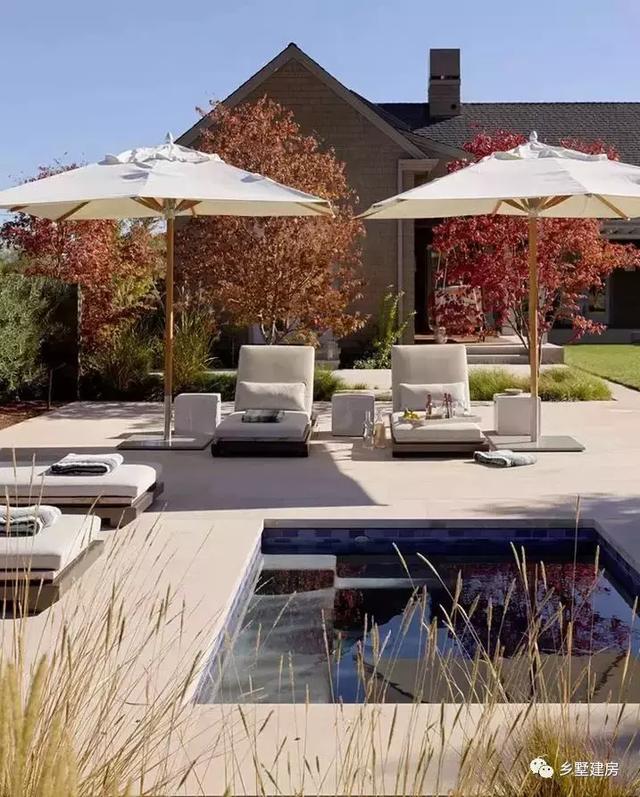 農村二層別墅圖主體造價僅需29萬左右，帶車庫、露臺，配超大庭院，既實用又美觀！