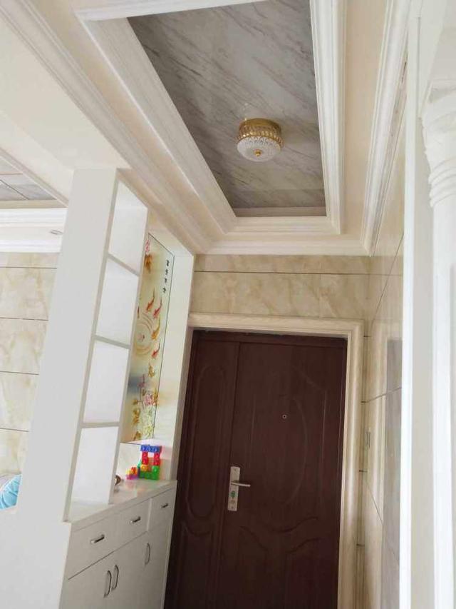 120平新房裝修花費(fèi)了22萬，客餐廳全瓷磚上墻，整體是簡潔明亮很耐看！