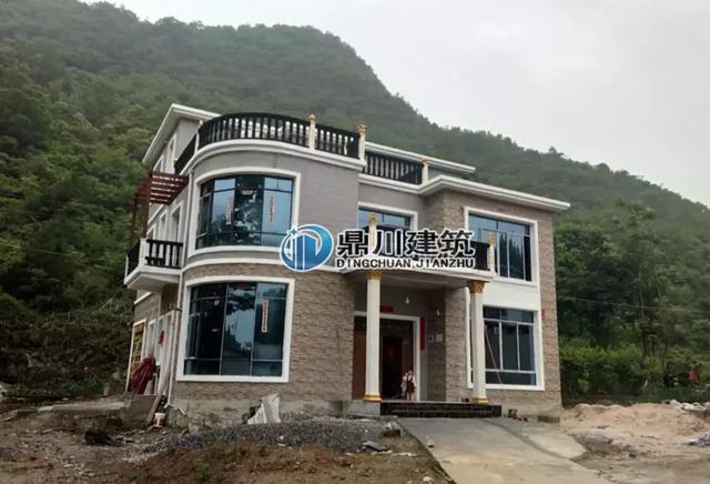 一套別墅，兩種布局設計，三層簡歐風格的別墅設計圖，造價只要28萬，建好驚艷鄰里鄉親