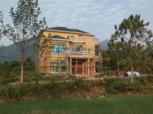 一套別墅，兩種布局設計，三層簡歐風格的別墅設計圖，造價只要28萬，建好驚艷鄰里鄉親