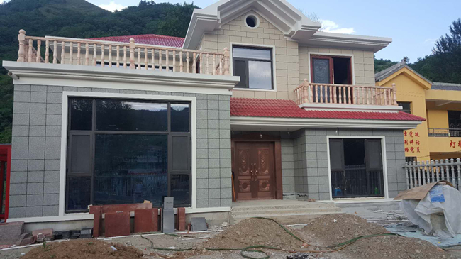 最好看的農(nóng)村二層樓房,第1款23萬建好，第2款25萬建好，但都喜歡第1款？