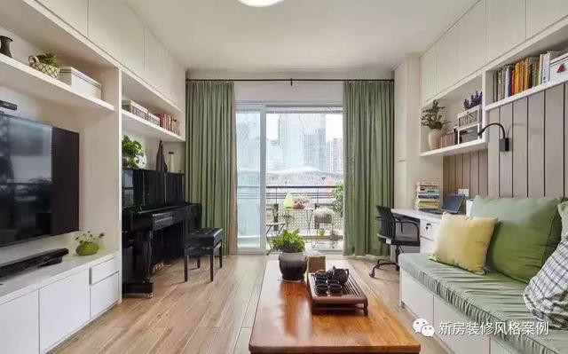 130平三室新房用了10萬裝修簡約風，電視柜與鋼琴融為一體，美觀實用！
