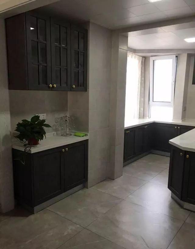 偏美式風格裝修，裝修4個多月，最滿意客廳裝修，榻榻米美觀又實用