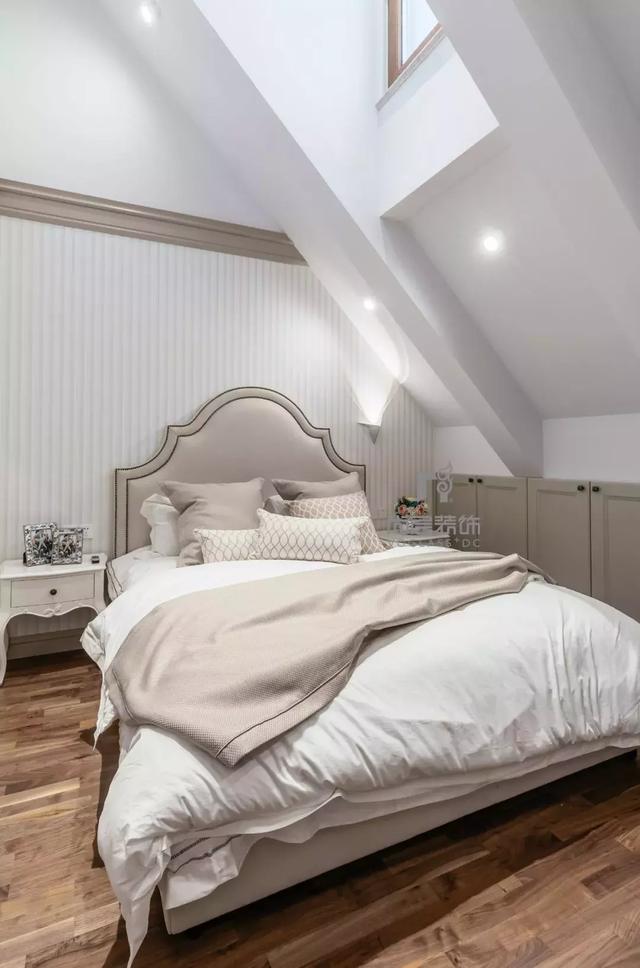 290平復式別墅實景設計：世界之遠，其實不過是晝夜、廚房與愛