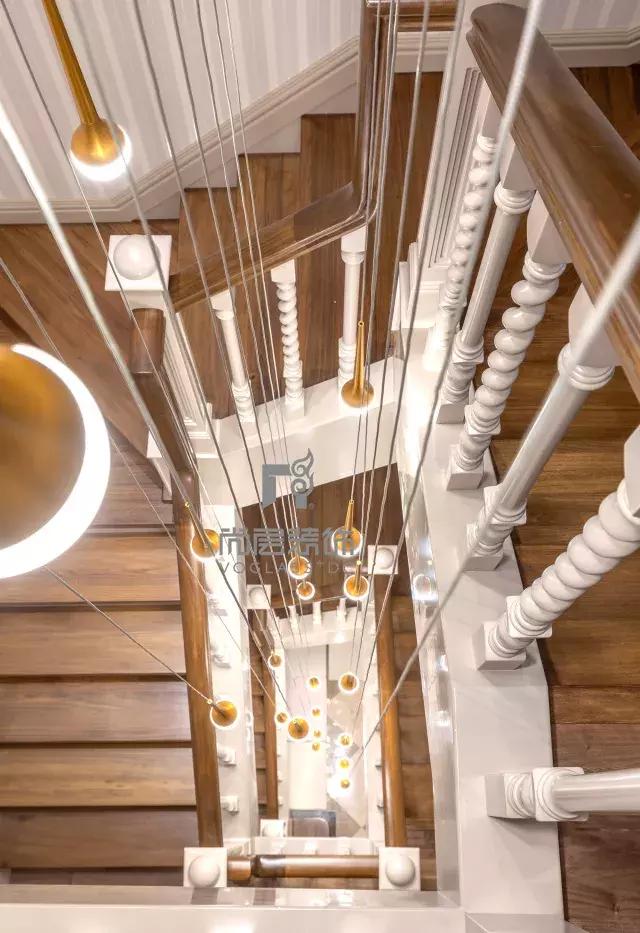 290平復式別墅實景設計：世界之遠，其實不過是晝夜、廚房與愛