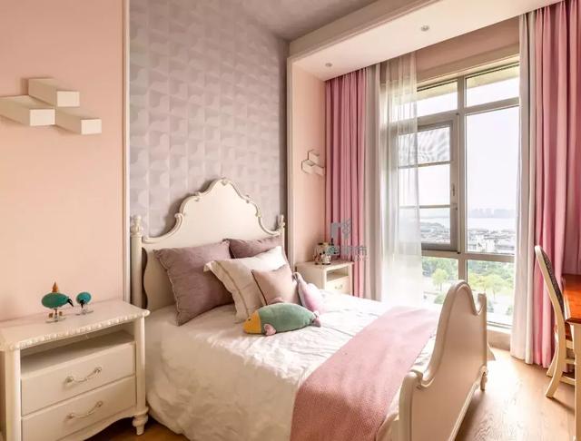 290平復式別墅實景設計：世界之遠，其實不過是晝夜、廚房與愛