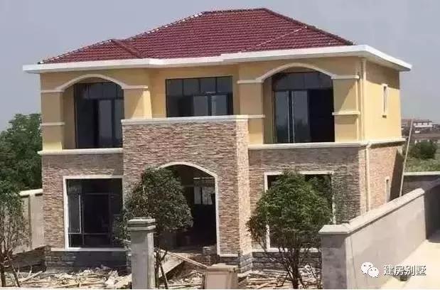 曬3棟兩層別墅完工的效果圖，同一個施工隊建的，風格完全不同，你喜歡哪個呢
