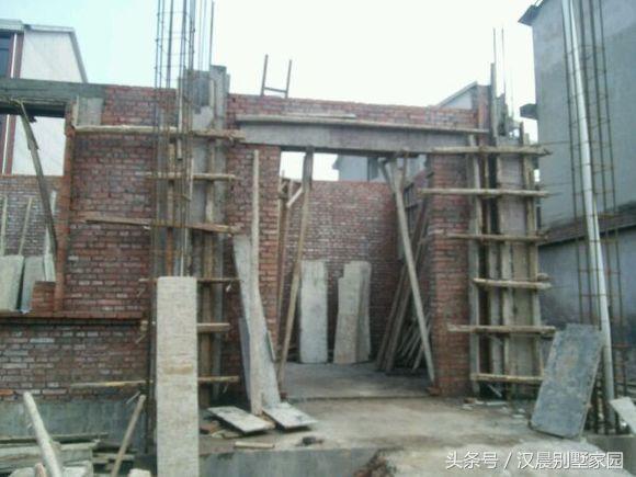 自建三層別墅，附平面設(shè)計圖，造價30萬左右，12X9.3米有露臺和院子