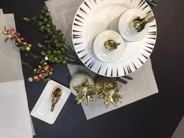 這套150㎡現(xiàn)代極簡灰，簡練魅力，個性美感！