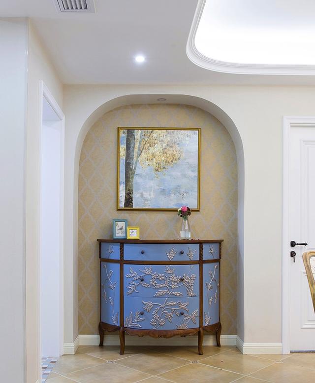 200平美式風格裝修，特別喜歡家里的后花園，可以享受花開的好時光。