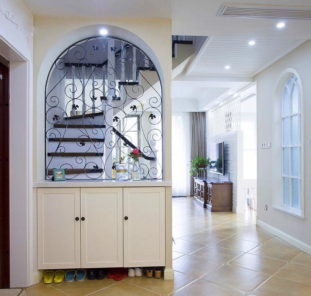 200平美式風格裝修，特別喜歡家里的后花園，可以享受花開的好時光。