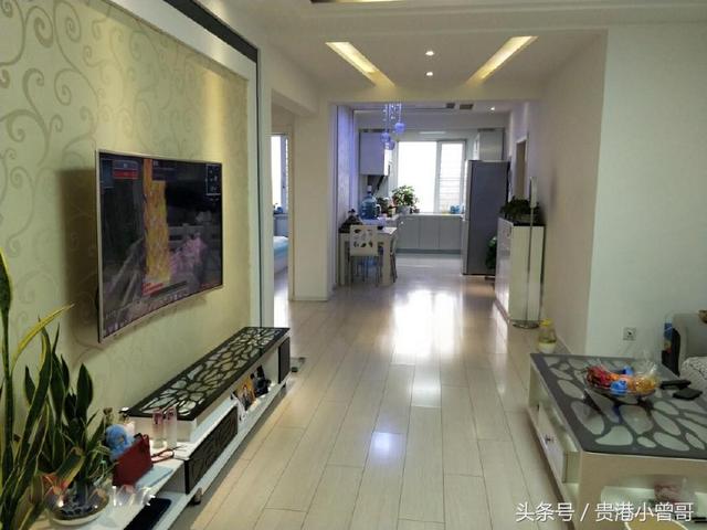 曬曬剛完工的105平方米的新房，現(xiàn)代簡約的風(fēng)格，效果真漂亮，電視墻最為亮眼