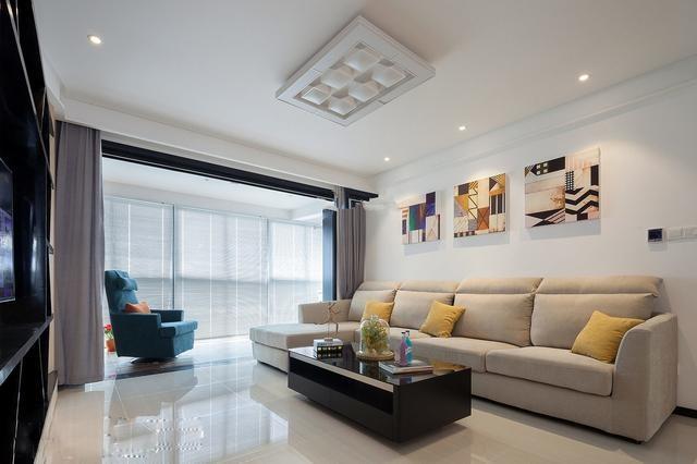 140平用15萬裝修，色彩搭配簡潔明亮，我覺得一點也不虧。