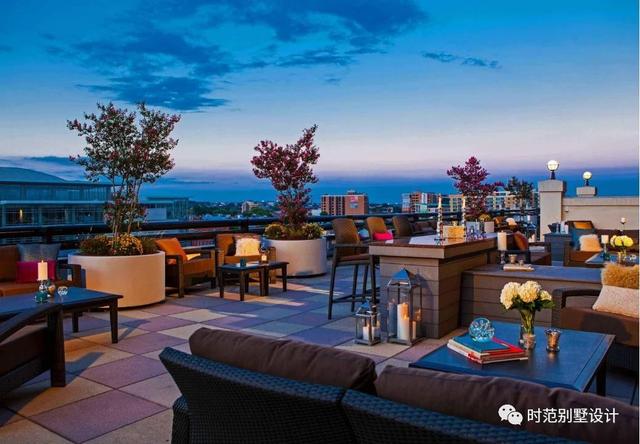 歐式三層別墅設(shè)計(jì)圖，外觀造型簡(jiǎn)潔大方，追求返璞歸真，向往田園生活。