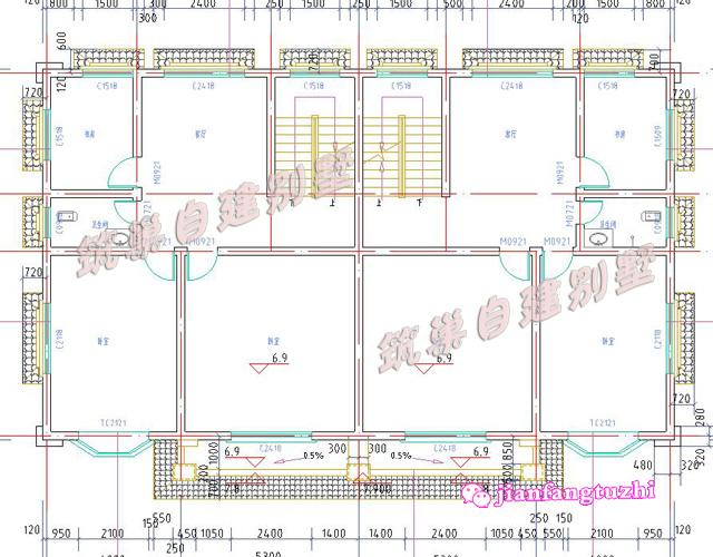三層半雙拼別墅設(shè)計(jì)圖，占地206.80平方米，帶有車庫設(shè)計(jì)，居住舒適，適合農(nóng)村自建。