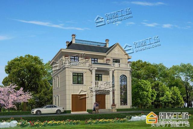 占地147平的三層別墅設(shè)計圖，帶車庫，有7間臥室，2個多功能室。