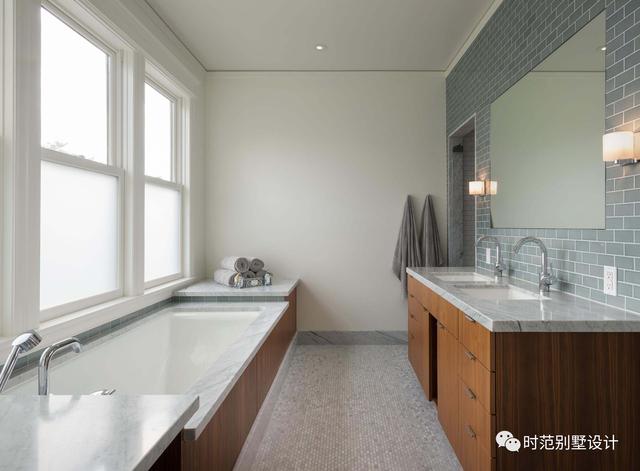 二層別墅設計圖，戶型方方正正，帶堂屋、客廳和書房，特別適合自建。