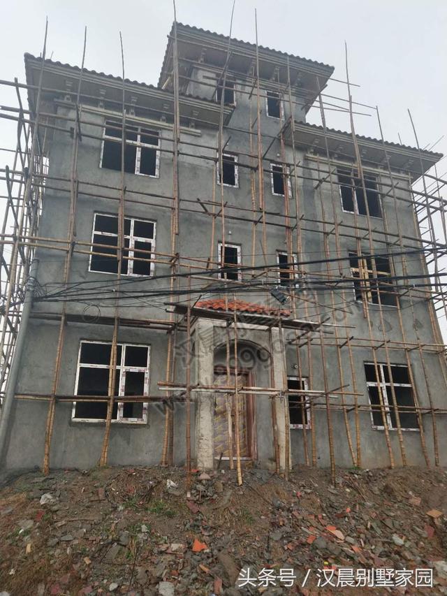 超級耐看的四層別墅設(shè)計圖，簡約時尚，不易過時，實景+效果圖+平面圖+裝修圖，完美！