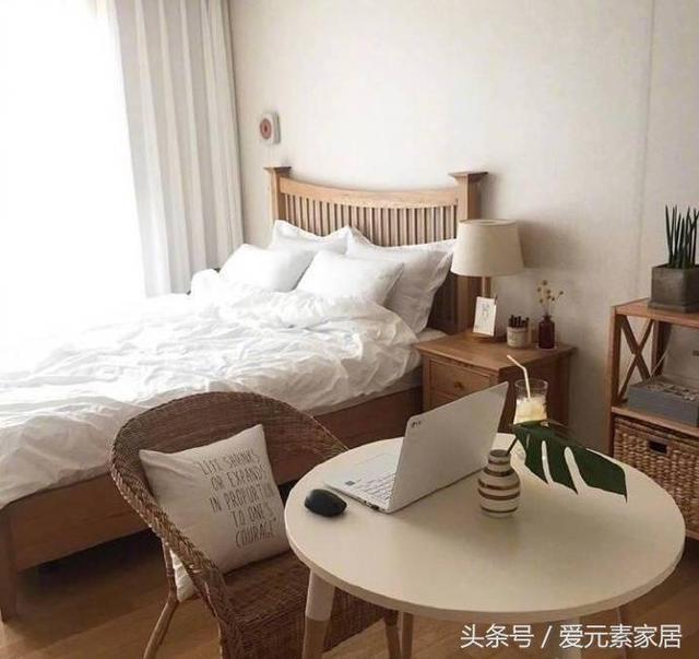 簡簡單單的現代風格，整個房子的裝修只花了近4萬，朋友來我家，我家門檻都快給踏爛了。