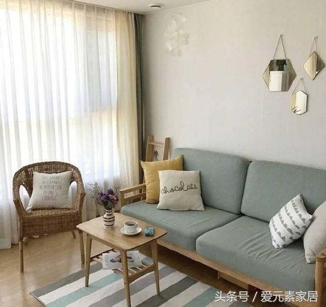 簡簡單單的現代風格，整個房子的裝修只花了近4萬，朋友來我家，我家門檻都快給踏爛了。