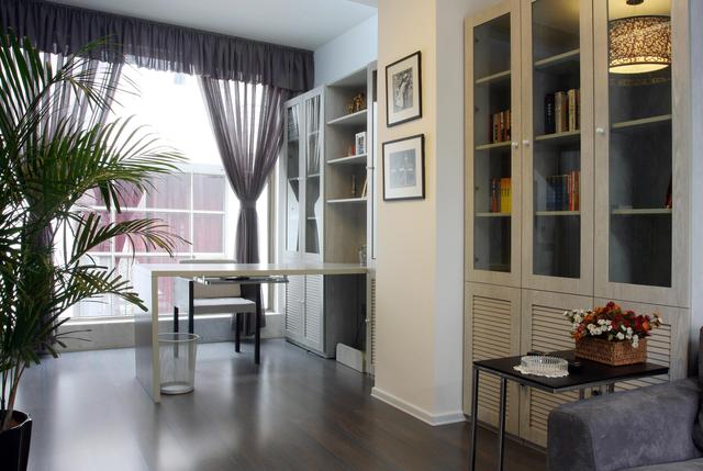 帶車庫(kù)和書房的三層復(fù)式別墅設(shè)計(jì)圖，歐式風(fēng)格適合農(nóng)村自建