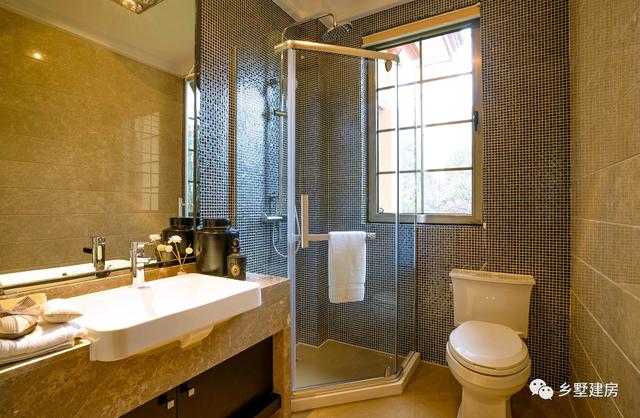 三層別墅設(shè)計(jì)圖  配電梯，內(nèi)部空間更寬敞，環(huán)境更清新 讓我們看看農(nóng)村自建房究竟有多美呢？