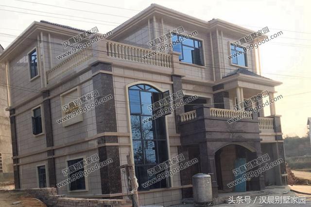 豪華型經典別墅設計圖，大氣歐式帶車庫，附實景圖