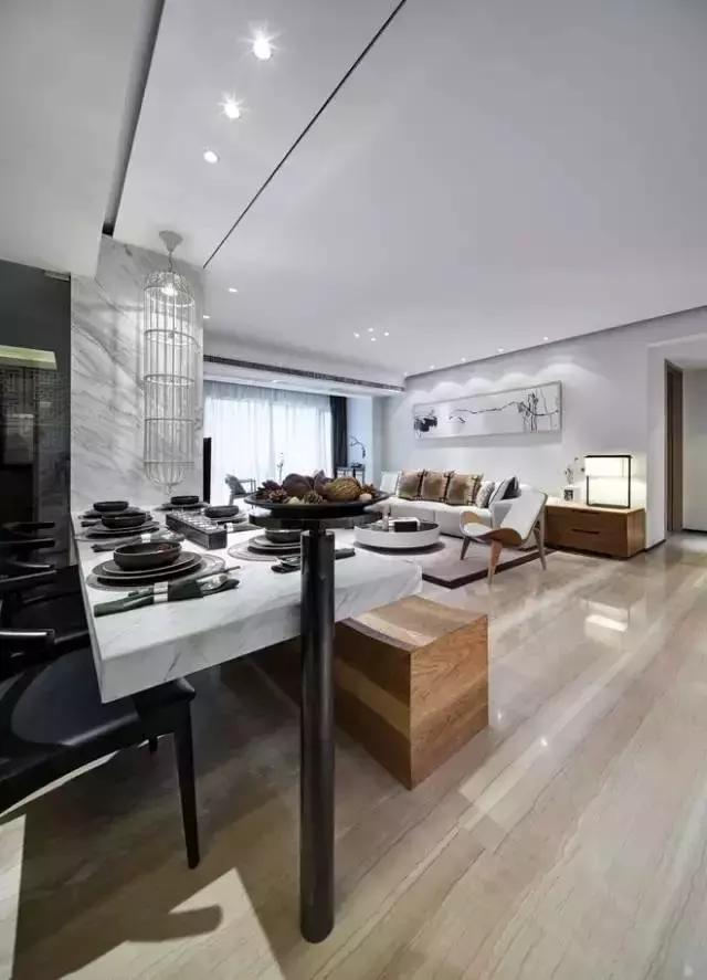 120平淺色調的現代中式的裝修風格，灰白大理石給你不一樣的的感覺。